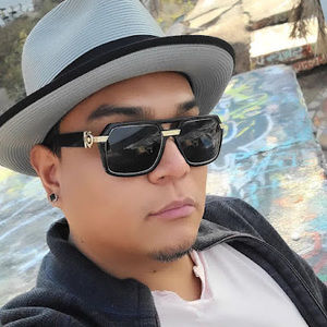 Meet your Posher, Anthony